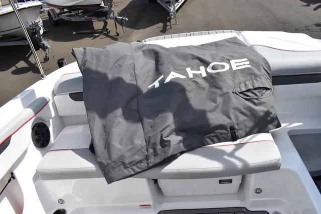 Slide: The Image of Tahoe® 210 SI 2023 - 61