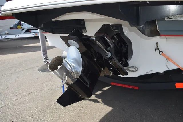 Slide: The Image of Tahoe® 210 SI 2023 - 65