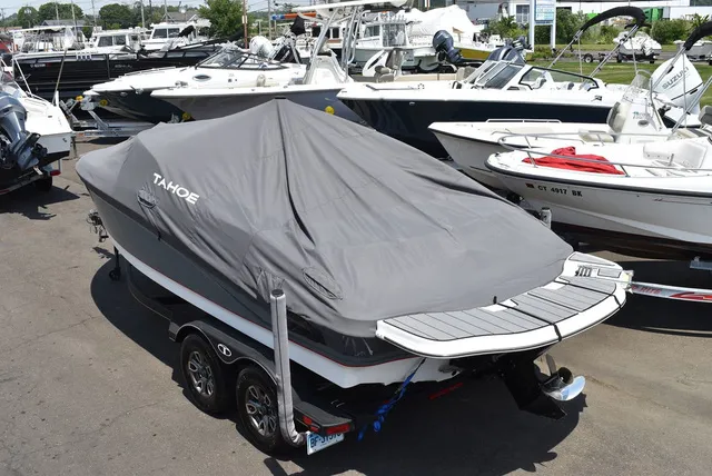 Slide: The Image of Tahoe® 210 SI 2023 - 78