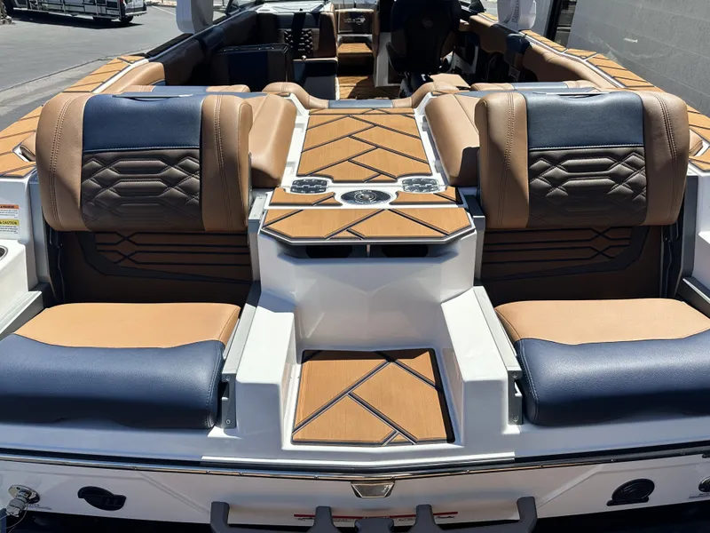 Slide: The Image of Malibu 26 LSV 2026 - 7