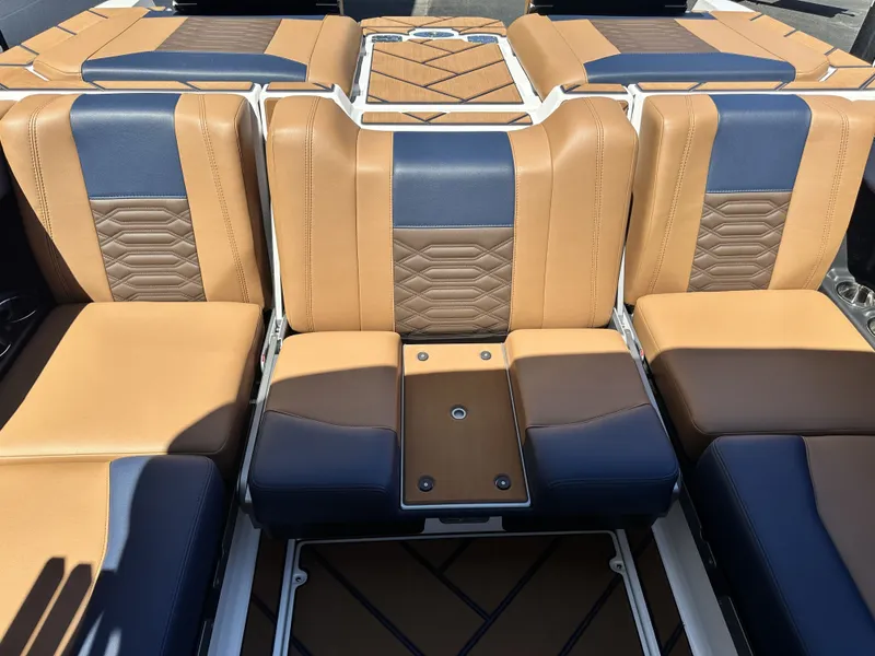 Slide: The Image of Malibu 26 LSV 2026 - 15