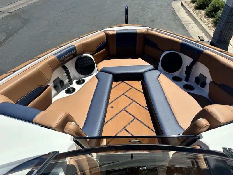 Slide: The Image of Malibu 26 LSV 2026 - 13
