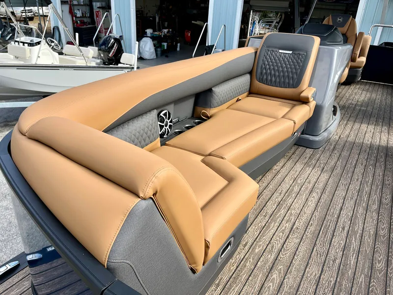 Slide: The Image of Harris Sunliner 250 2026 - 15