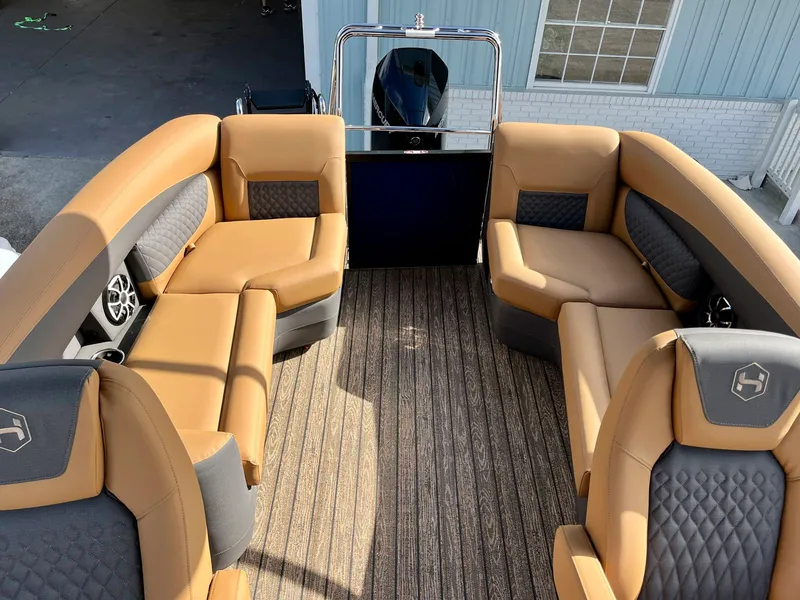 Slide: The Image of Harris Sunliner 250 2026 - 20