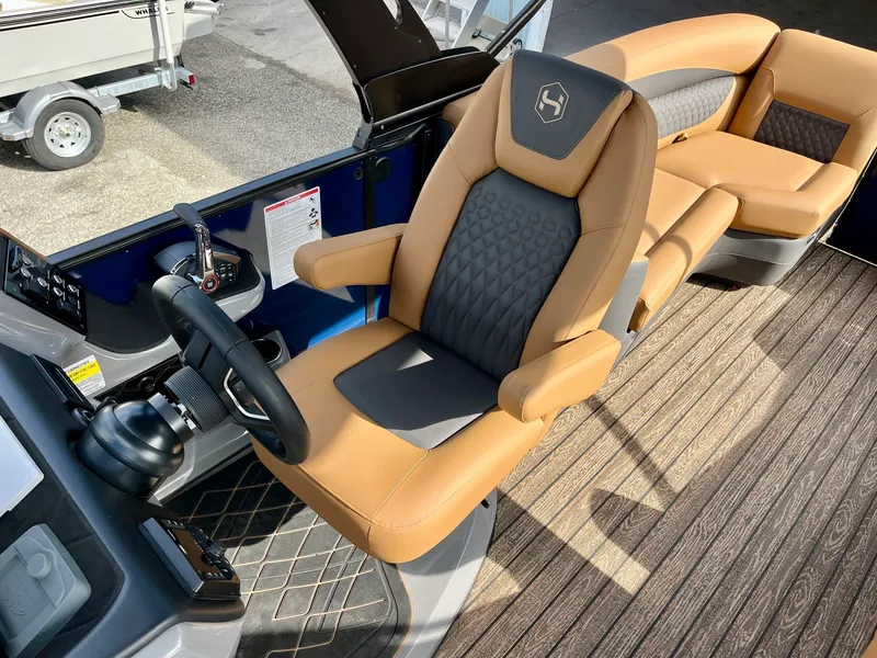 Slide: The Image of Harris Sunliner 250 2026 - 26