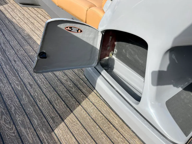 Slide: The Image of Harris Sunliner 250 2026 - 34