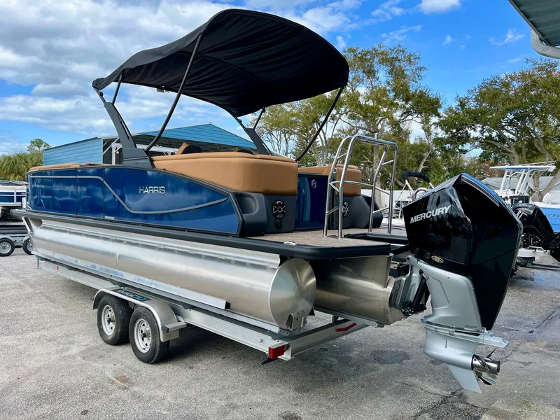 Slide: The Image of Harris Sunliner 250 2026 - 6