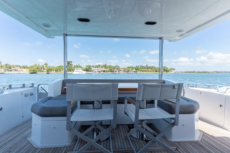 Slide: The Image of Azimut 60 FLY 2023 - 41