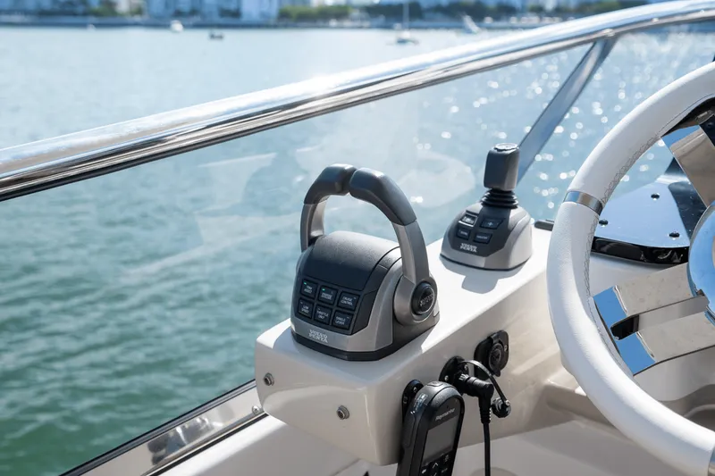 Slide: The Image of Azimut 60 FLY 2023 - 58