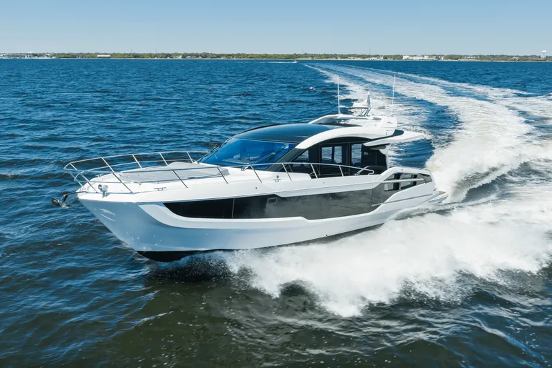 Slide: The Image of Galeon 450 HTC 2024 - 10