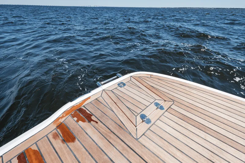 Slide: The Image of Galeon 450 HTC 2024 - 12