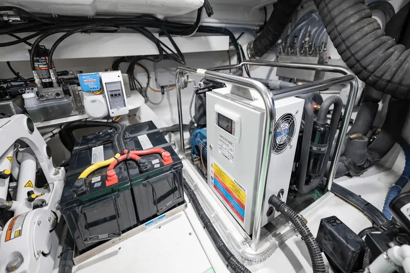 Slide: The Image of Galeon 450 HTC 2024 - 15