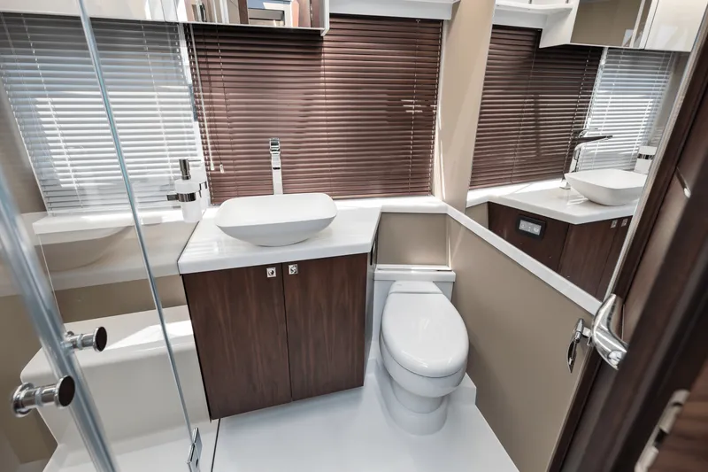 Slide: The Image of Galeon 450 HTC 2024 - 48