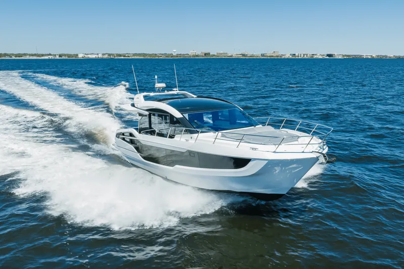 Slide: The Image of Galeon 450 HTC 2024 - 9