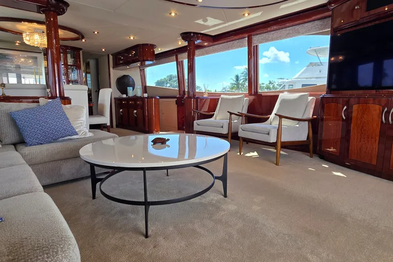 Slide: The Image of Lazzara Yachts 80 Skylounge 2005 - 27