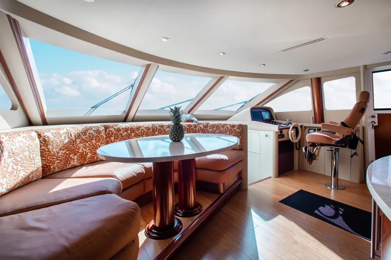 Slide: The Image of Lazzara Yachts 80 Skylounge 2005 - 30