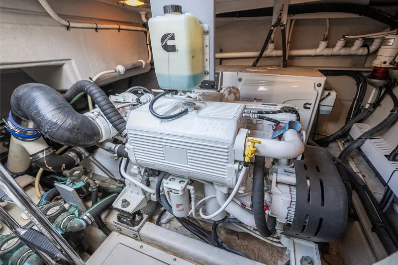 Slide: The Image of Sea Ray 510 SUNDANCER 2013 - 16