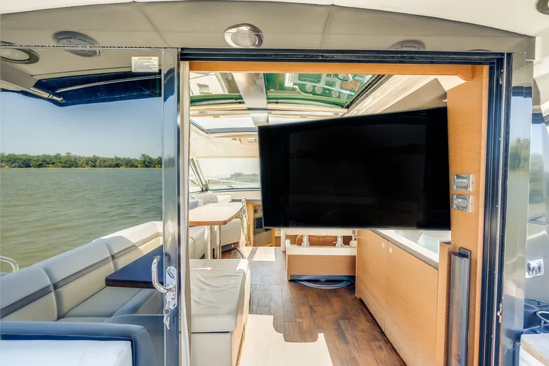 Slide: The Image of Sea Ray 510 SUNDANCER 2013 - 21