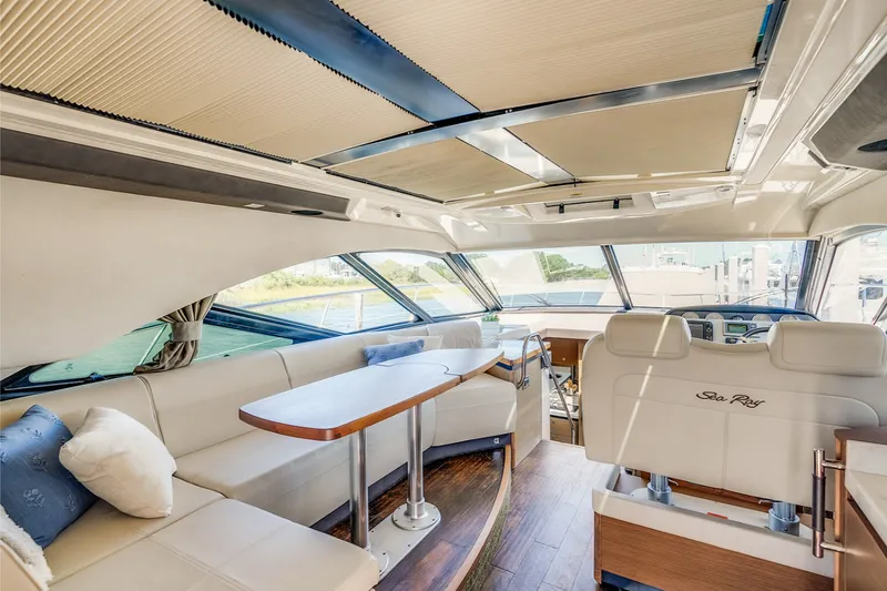 Slide: The Image of Sea Ray 510 SUNDANCER 2013 - 25