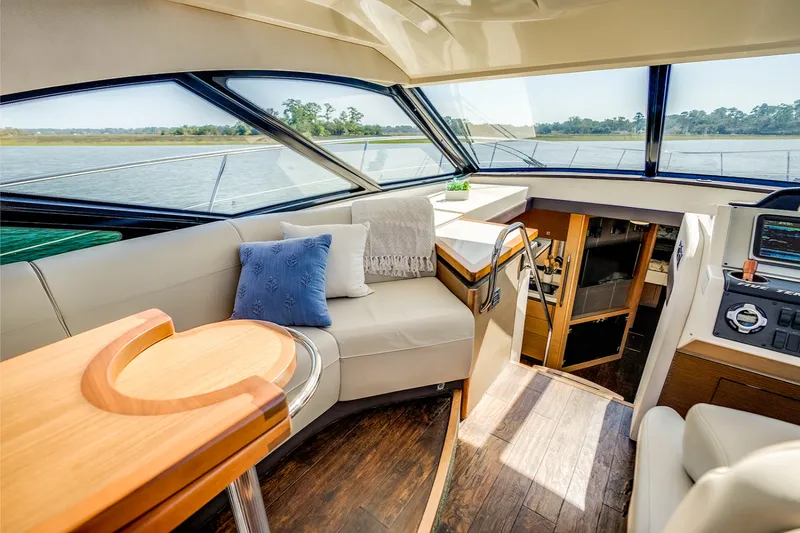 Slide: The Image of Sea Ray 510 SUNDANCER 2013 - 27