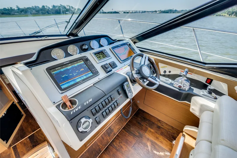 Slide: The Image of Sea Ray 510 SUNDANCER 2013 - 32