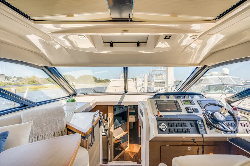 Slide: The Image of Sea Ray 510 SUNDANCER 2013 - 41