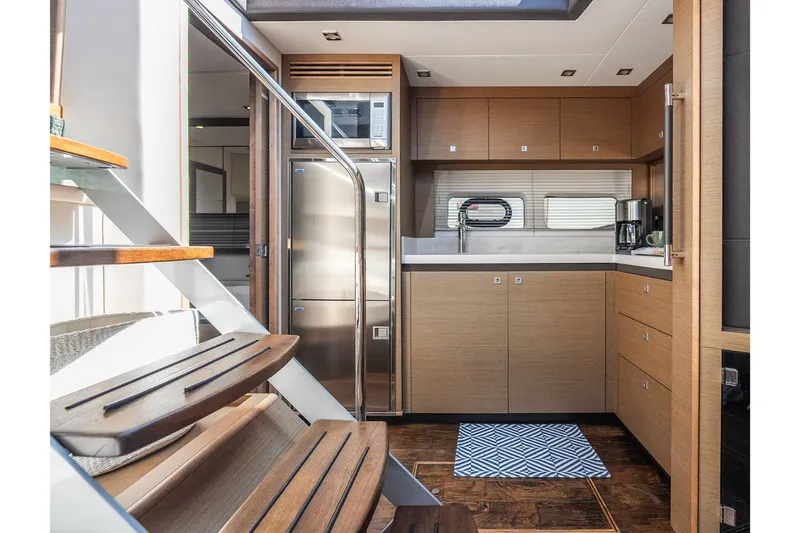 Slide: The Image of Sea Ray 510 SUNDANCER 2013 - 43