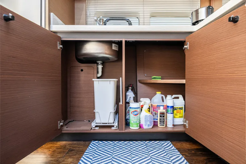 Slide: The Image of Sea Ray 510 SUNDANCER 2013 - 47