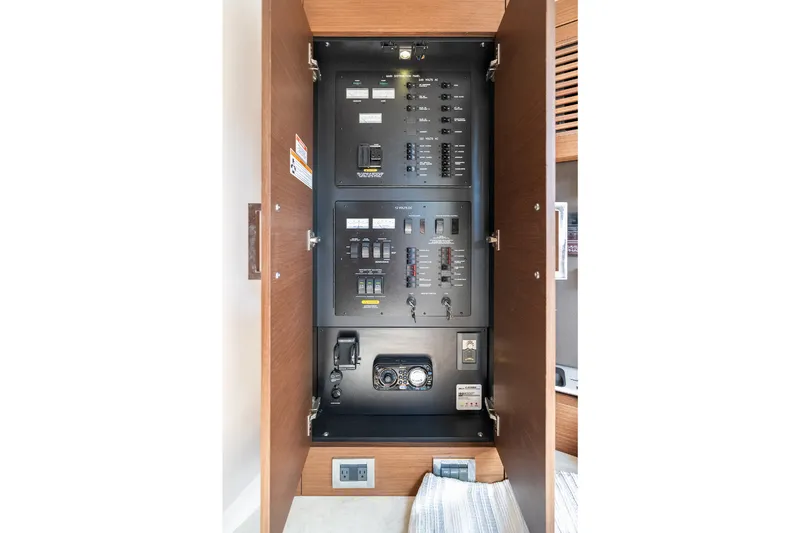 Slide: The Image of Sea Ray 510 SUNDANCER 2013 - 56