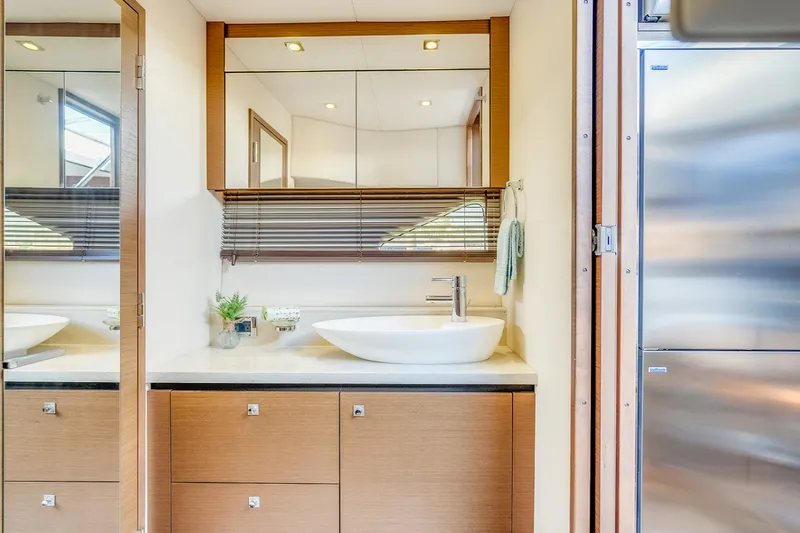 Slide: The Image of Sea Ray 510 SUNDANCER 2013 - 63