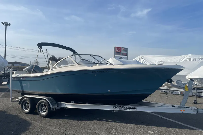 Slide: The Image of Grady-White Freesom 215 2020 - 14