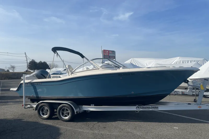 Slide: The Image of Grady-White Freesom 215 2020 - 2