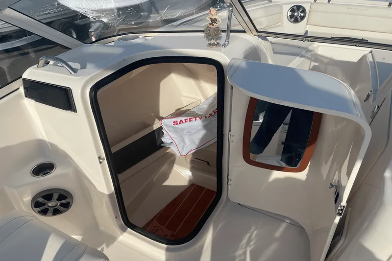 Slide: The Image of Grady-White Freesom 215 2020 - 8