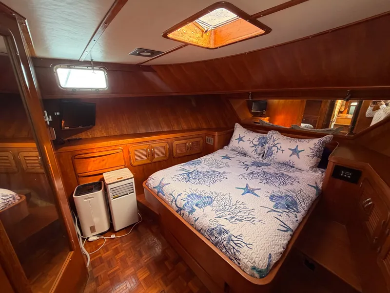 Slide: The Image of Marine Trader Med Yacht 62 1986 - 35