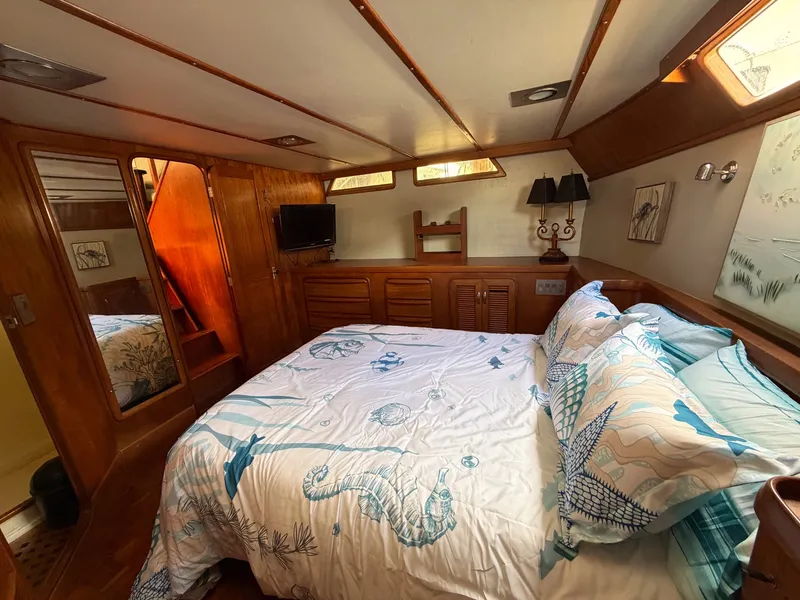Slide: The Image of Marine Trader Med Yacht 62 1986 - 21