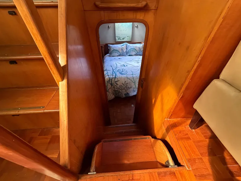 Slide: The Image of Marine Trader Med Yacht 62 1986 - 25