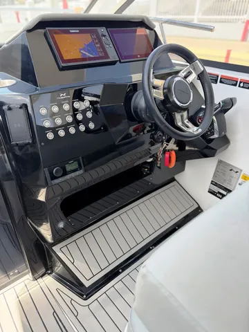Slide: The Image of NX BOATS 340 Sport Coupe Outboard 34' 2023 - 10