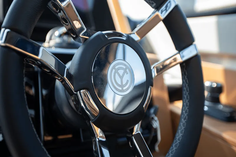 Slide: The Image of Cruisers 42 GLS South Beach Outboard 2024 - 55