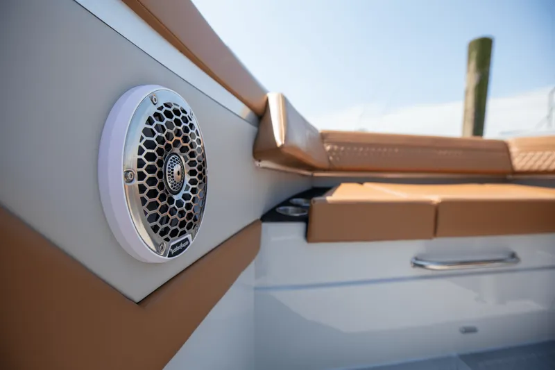 Slide: The Image of Cruisers 42 GLS South Beach Outboard 2024 - 82