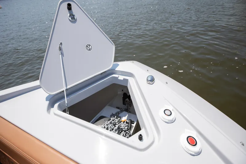 Slide: The Image of Cruisers 42 GLS South Beach Outboard 2024 - 84