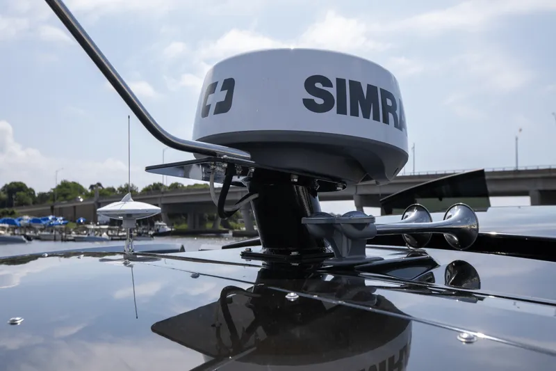 Slide: The Image of Cruisers 42 GLS South Beach Outboard 2024 - 88