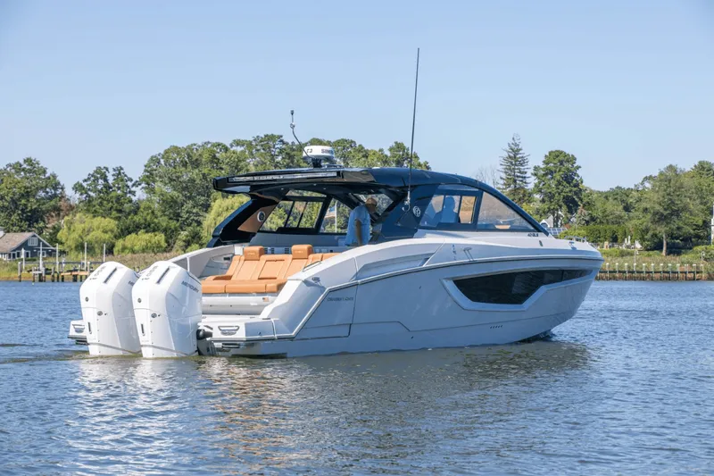 Slide: The Image of Cruisers Yachts 42 GLS South Beach Outboard 2024 - 15