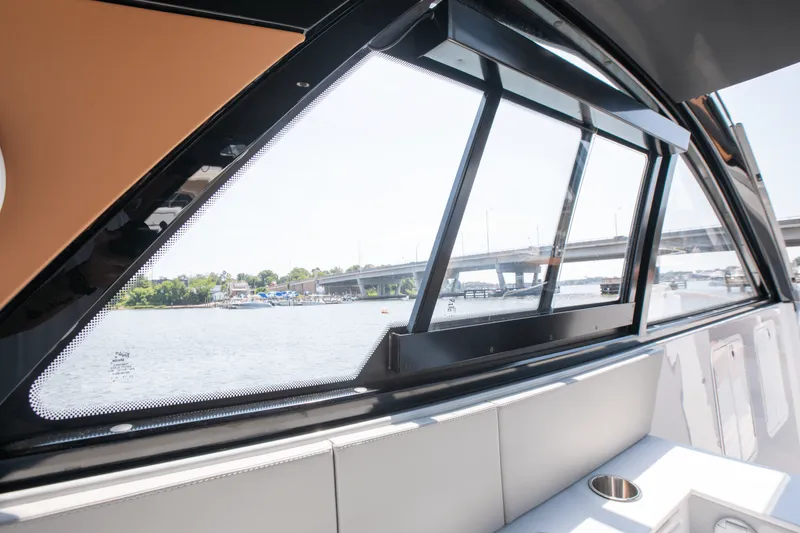 Slide: The Image of Cruisers Yachts 42 GLS South Beach Outboard 2024 - 48