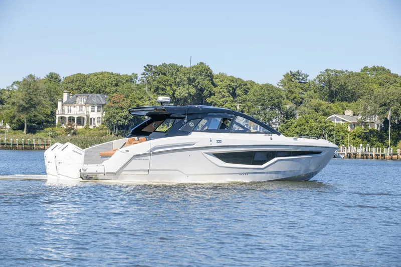 Slide: The Image of Cruisers Yachts 42 GLS South Beach Outboard 2024 - 5