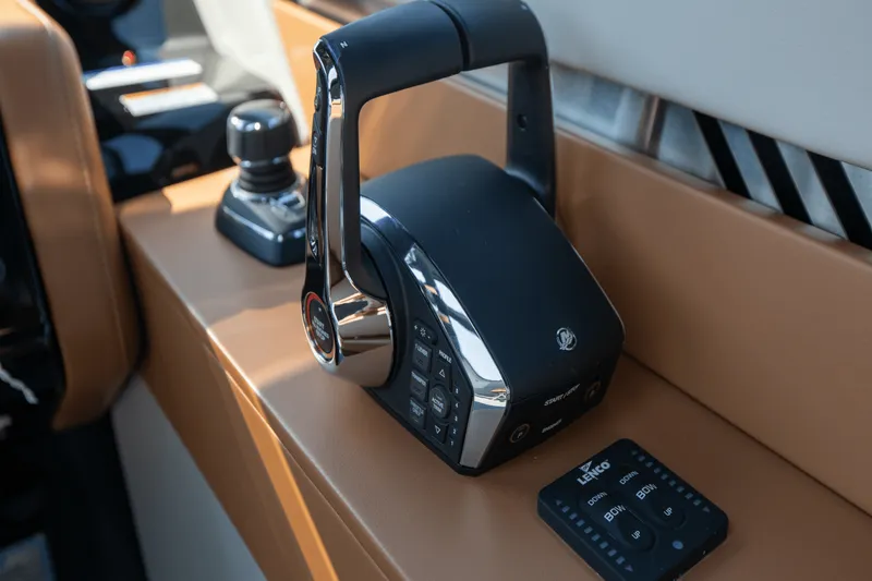 Slide: The Image of Cruisers Yachts 42 GLS South Beach Outboard 2024 - 56