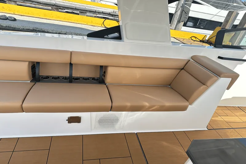 Slide: The Image of Aviara AV40 Outboard 2024 - 12