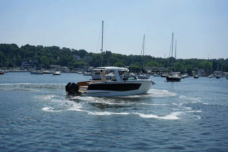 Slide: The Image of Aviara AV40 Outboard 2024 - 27