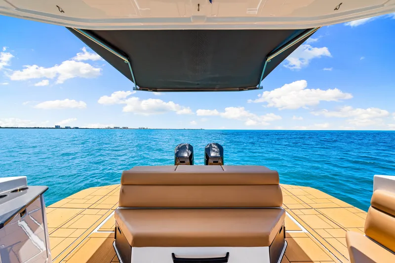 Slide: The Image of Aviara AV40 Outboard 2024 - 30