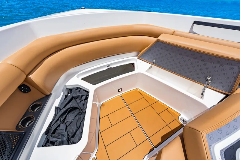 Slide: The Image of Aviara AV40 Outboard 2024 - 36