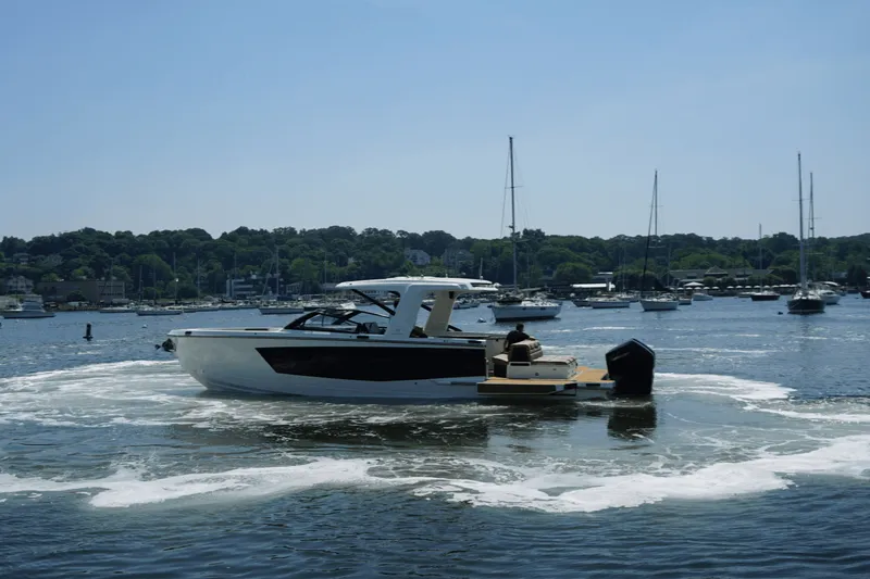 Slide: The Image of Aviara AV40 Outboard 2024 - 4